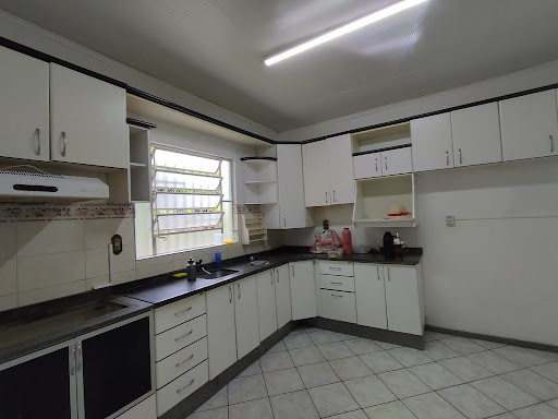 b8de4d85-40cf-4ef1-83d3-56dcccf261bb.jpg