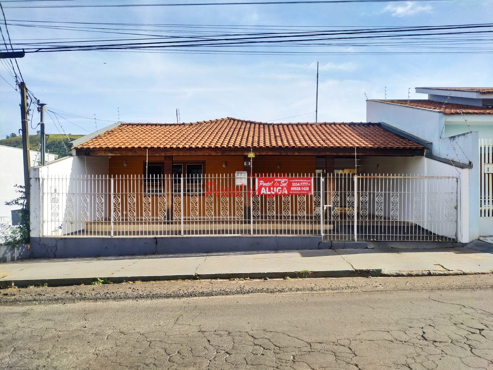 Casa à venda com 4 quartos, 2 banheiros, 4 vagas e 242m² no Centro, Santo Antônio da Platina — foto principal