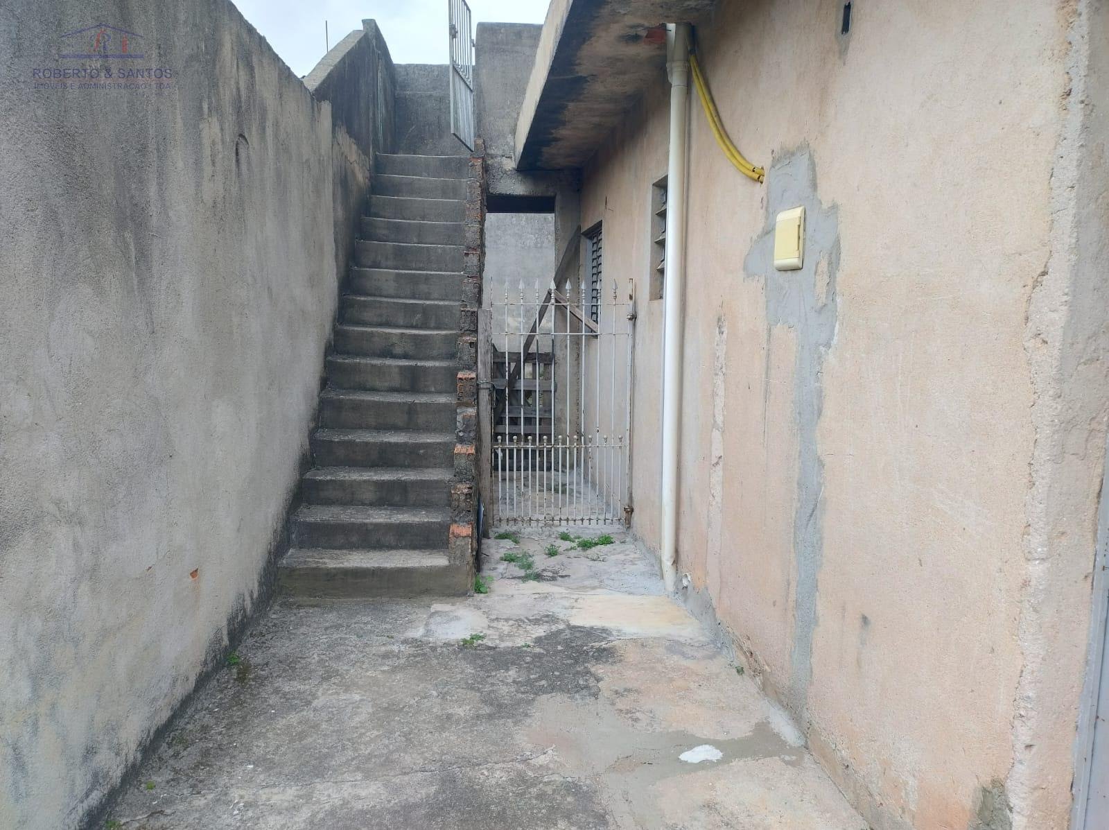 Escadas de acesso
