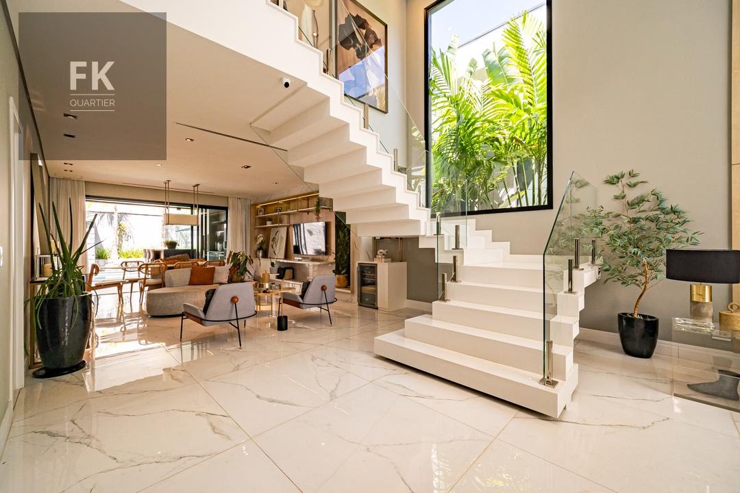 Casa à venda com 5 quartos, 7 banheiros, 4 vagas e 370m² no Cidade Tamboré, Santana de Parnaíba — foto principal