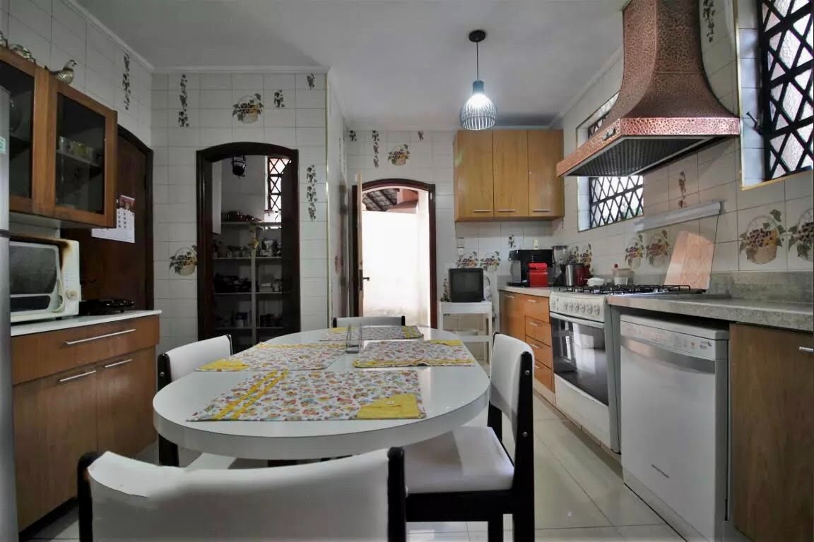 Casa à venda com 6 quartos, 4 suítes, 9 vagas e 600m² no Morumbi, São Paulo (SP) — foto 27 de 30