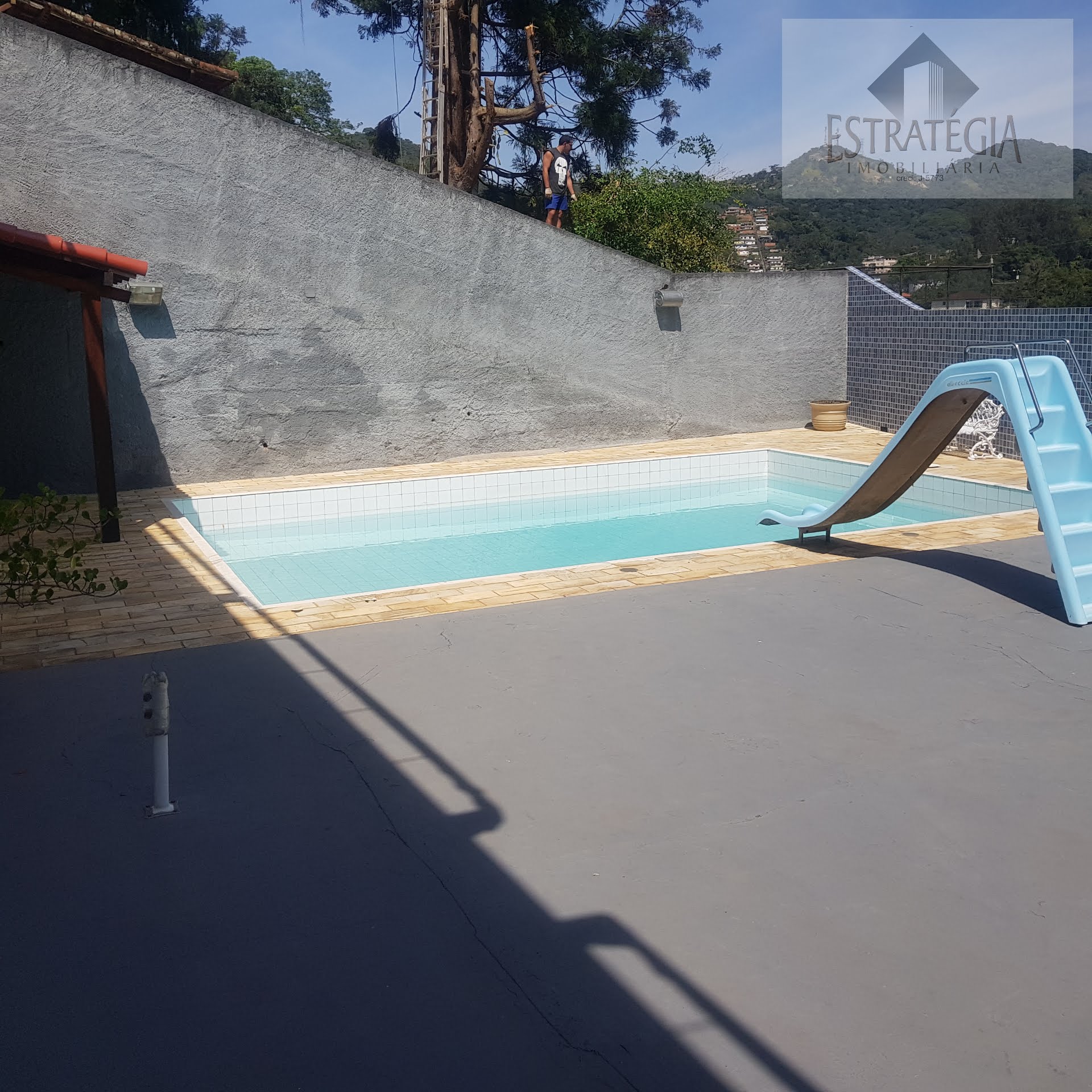 Casa à venda com 4 quartos, 1 suíte, 3 vagas e 239m² no Quarteirão Ingelheim, Petrópolis (RJ) — foto 30 de 30
