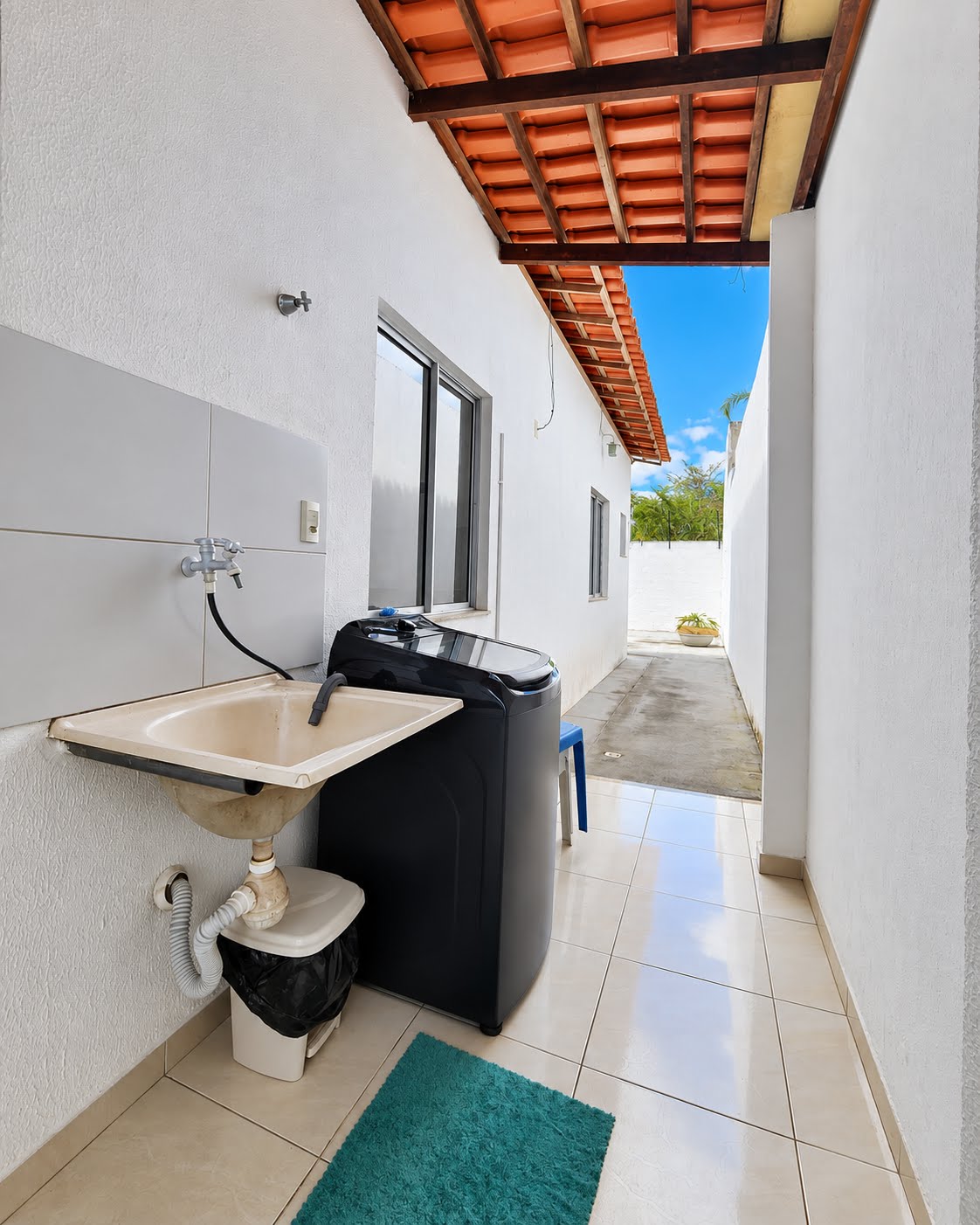 Casa para alugar com 3 quartos, 1 suíte, 2 vagas e 198m² no Sim, Feira de Santana (BA) — foto 10 de 11