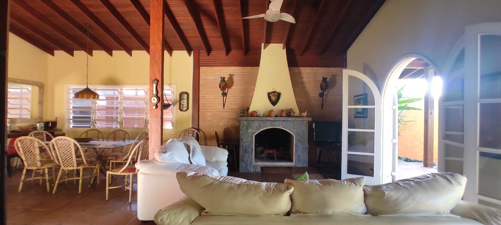 Casa à venda com 3 quartos, 3 banheiros, 4 vagas e 436m² no Pedra Verde (domingas Dias), Ubatuba (SP) — foto 2 de 16