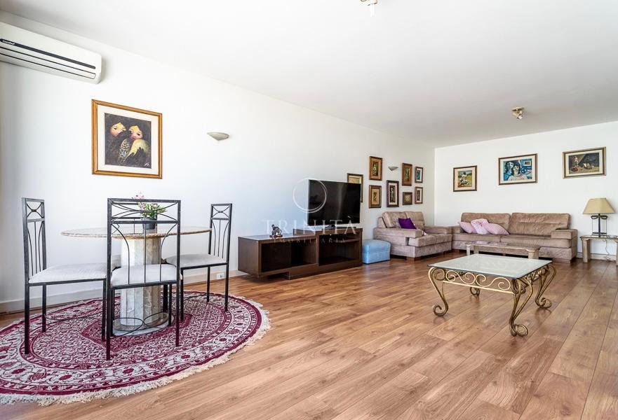 Sala de TV/ Sala de Estar 