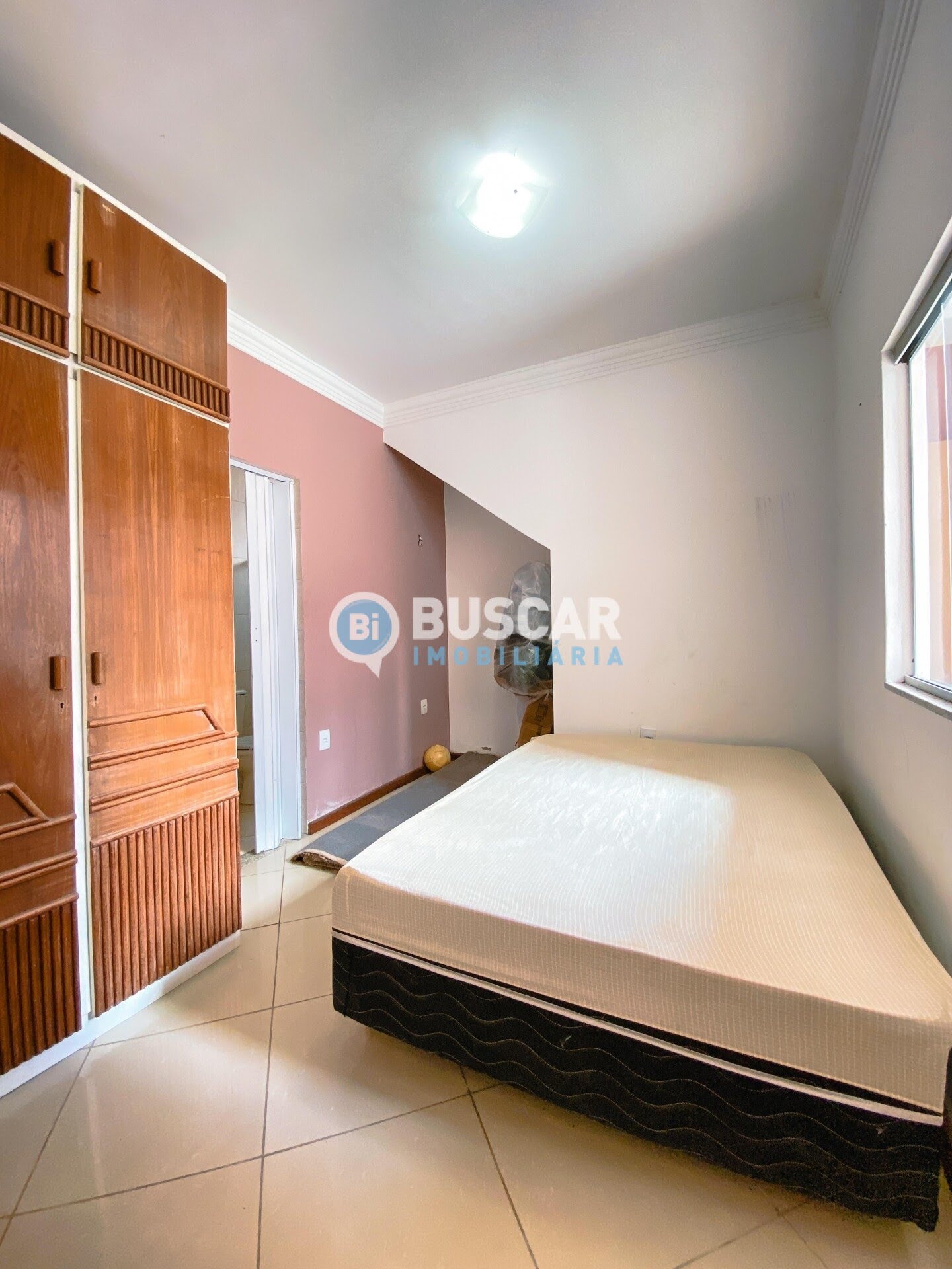 Casa à venda com 5 quartos, 5 suítes, 2 vagas e 300m² no Capuchinhos, Feira de Santana (BA) — foto 9 de 26