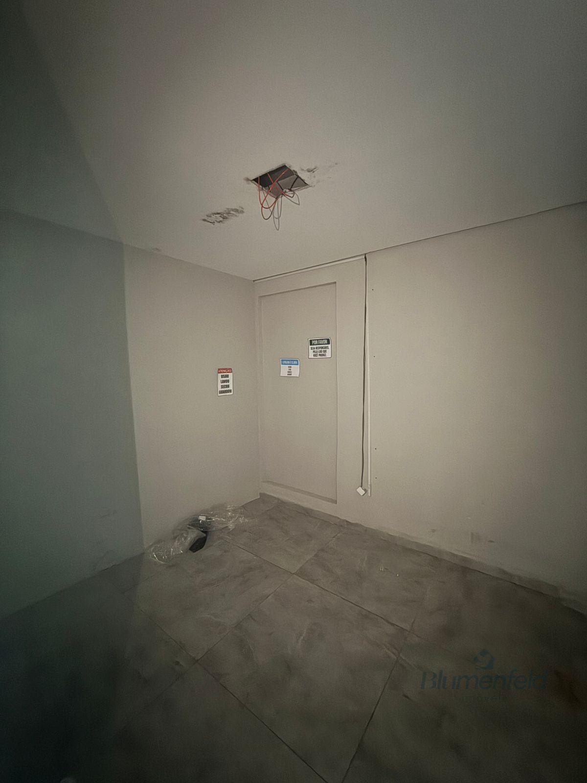 Comercial à venda com 4 banheiros, 3 vagas e 300m² no Jardim Rincão, Arujá (SP) — foto 3 de 18