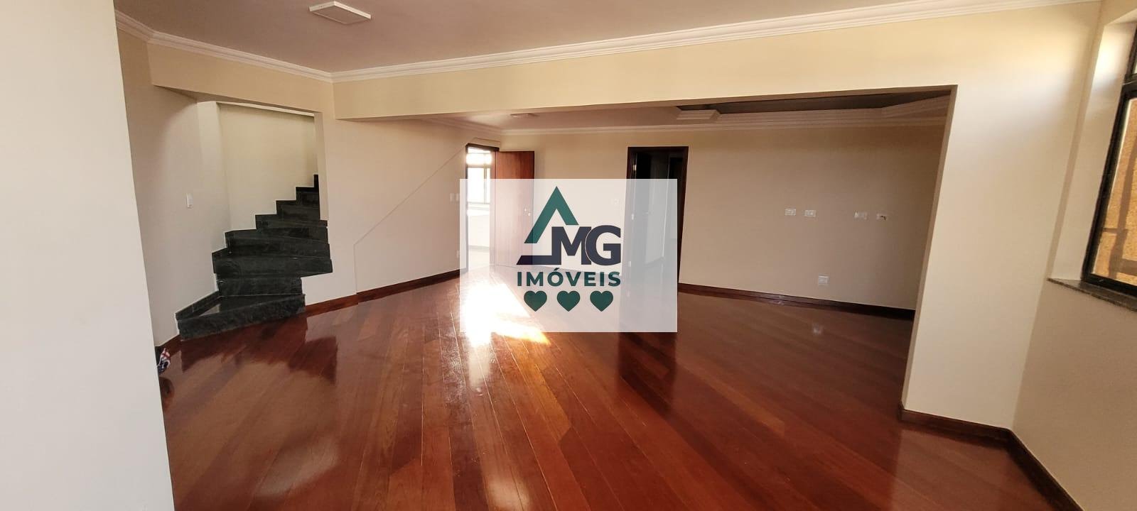 Cobertura à venda com 3 quartos, 3 suítes e 1 vaga no Centro, Três Corações (MG) — foto 6 de 15