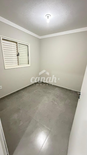 Casa à Venda no Cristo Redentor, Ribeirão Preto: 2 Quartos, 64m²