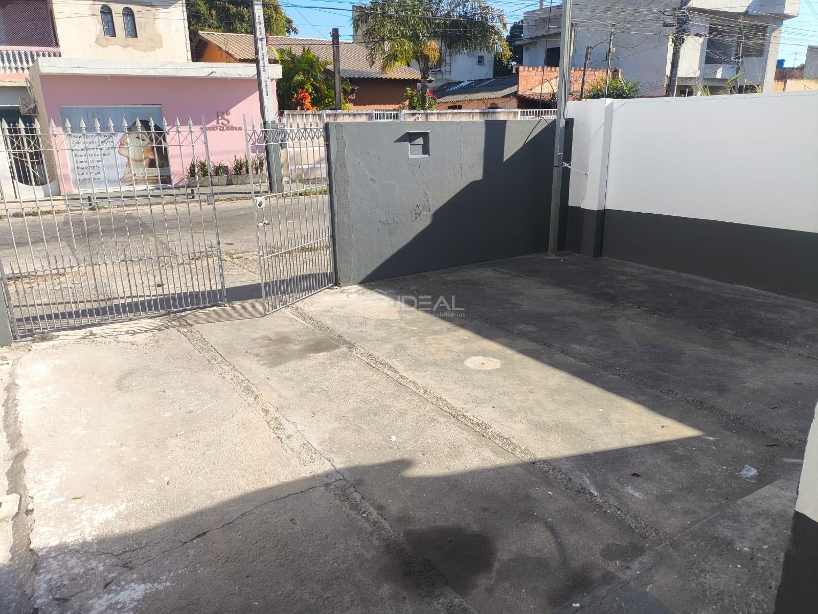 Casa à venda com 2 quartos, 1 banheiro, 2 vagas e 270m² no Parque Aurora, Campos dos Goytacazes — foto principal