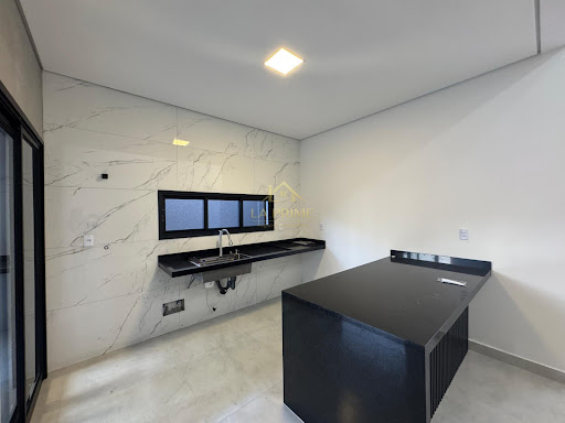 Casa de condomínio em Jardim Novo Horizonte  - Sorocaba, SP - 03 dormitórios- 01 suíte - 03 banheiros - 04 vagas - Piscina com cascata 