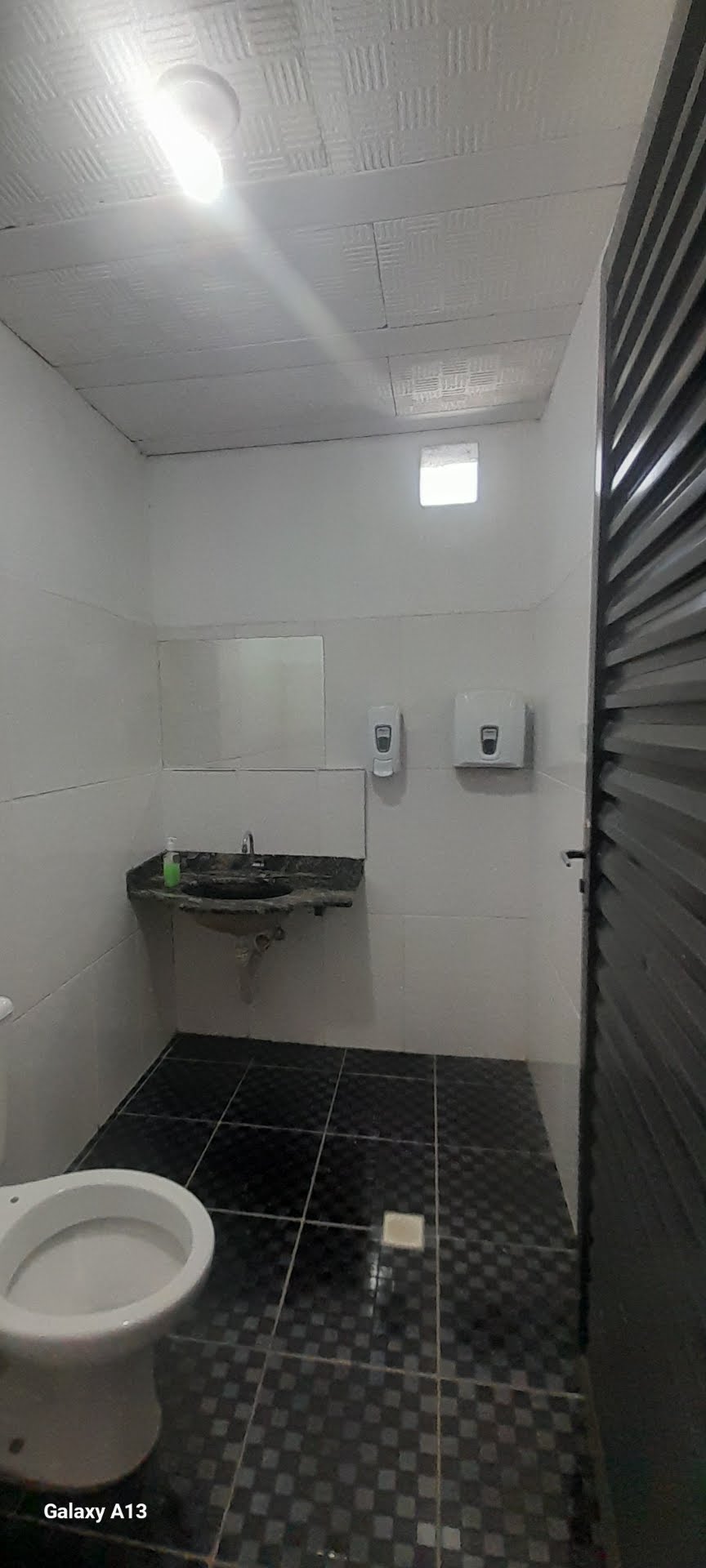 Comercial para alugar com 2 banheiros e 200m² no Mantiqueira, Belo Horizonte (MG) — foto 9 de 15