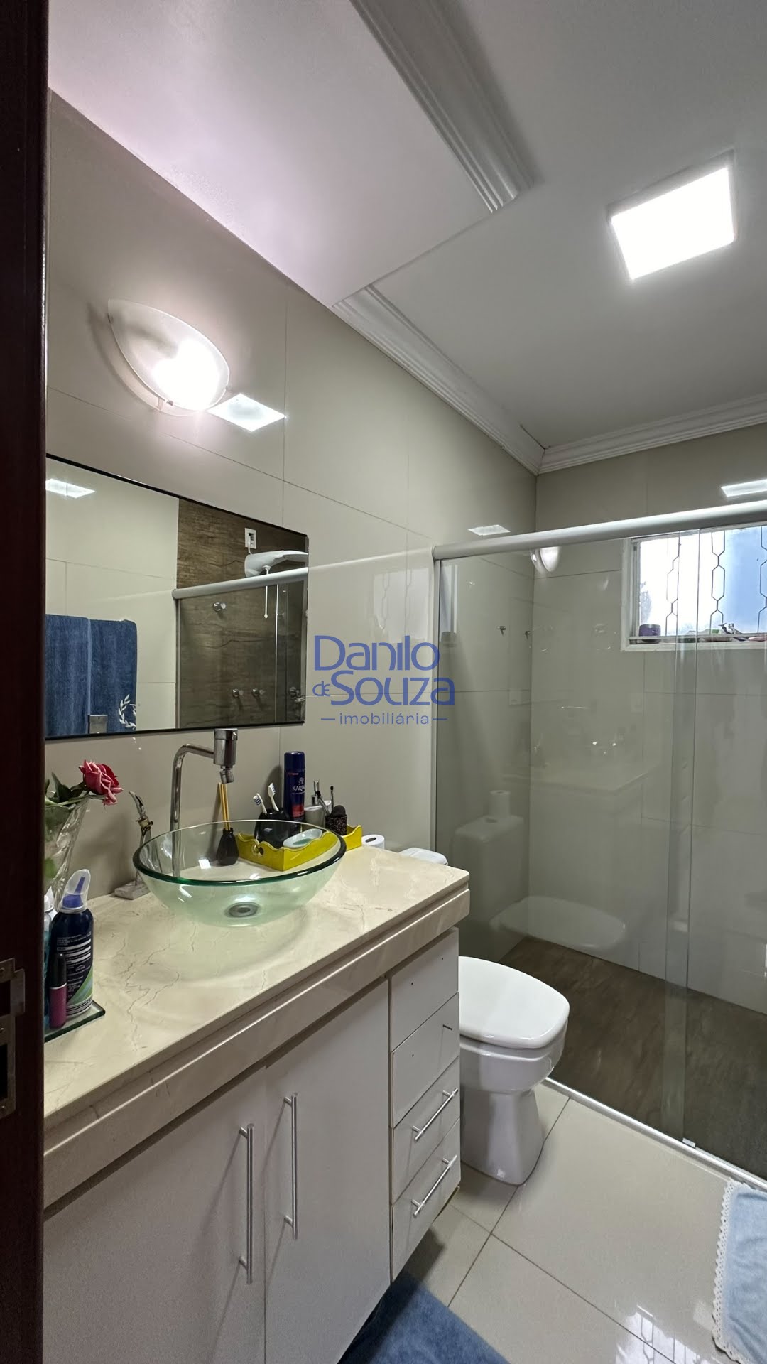 Casa à venda com 3 quartos, 1 suíte, 2 vagas e 214m² no Jardim das Primaveras, Araxá (MG) — foto 8 de 10