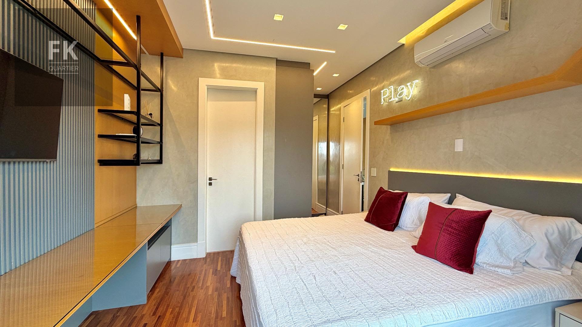 Casa à venda com 4 quartos, 4 suítes, 4 vagas e 410m² no Alphaville, Santana de Parnaíba (SP) — foto 27 de 30