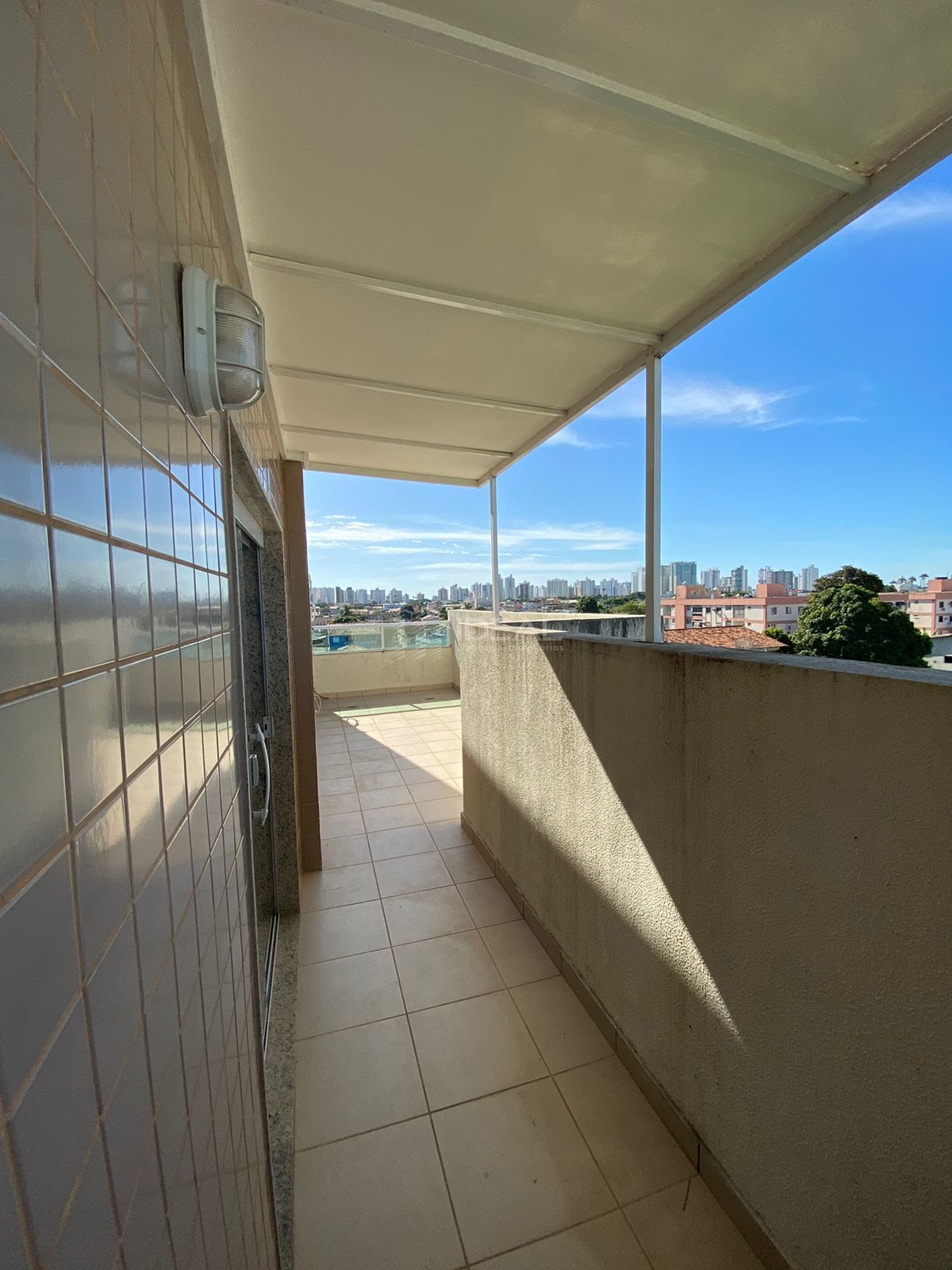 Cobertura linear de 3 quartos em prédio com elevador no Parque Leopoldina - Campos dos Goytacazes, RJ
