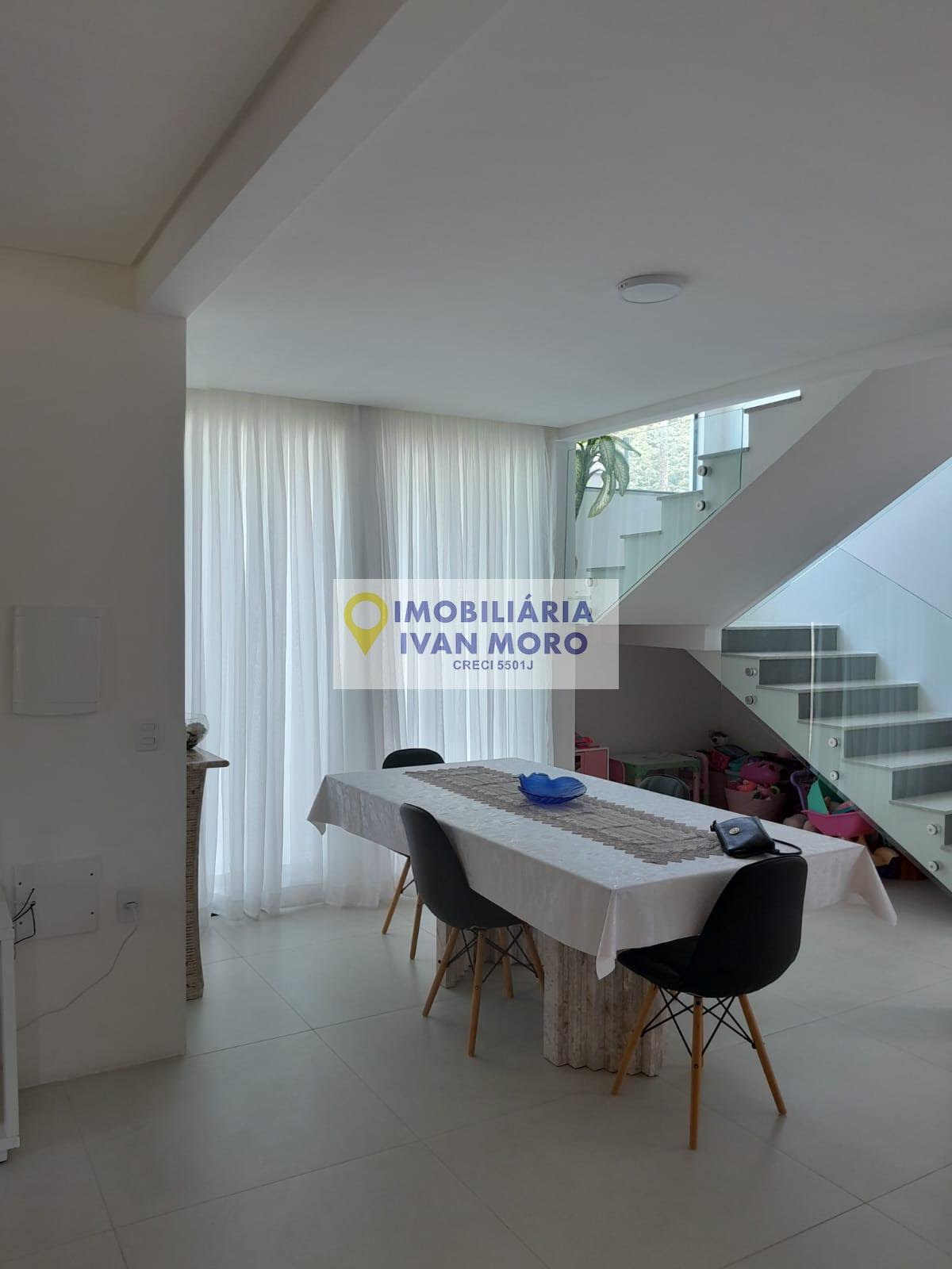 Casa à venda com 4 quartos, 4 suítes, 2 vagas e 288m² no Cachoeira do Bom Jesus, Florianópolis (SC) — foto 22 de 30