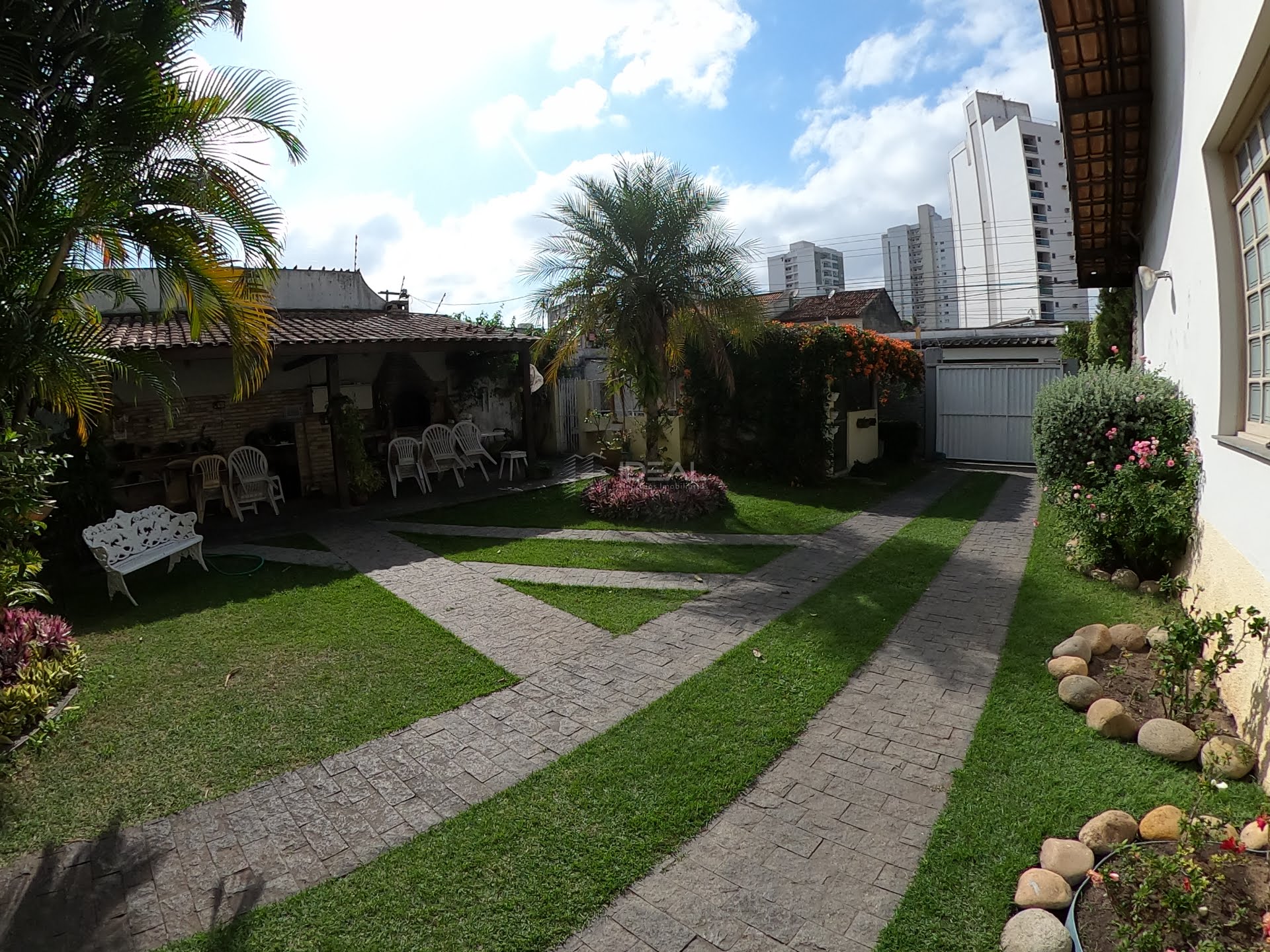 Casa Duplex de 5 quartos para venda no Parque São Caetano - Campos dos Goytacazes, RJ  