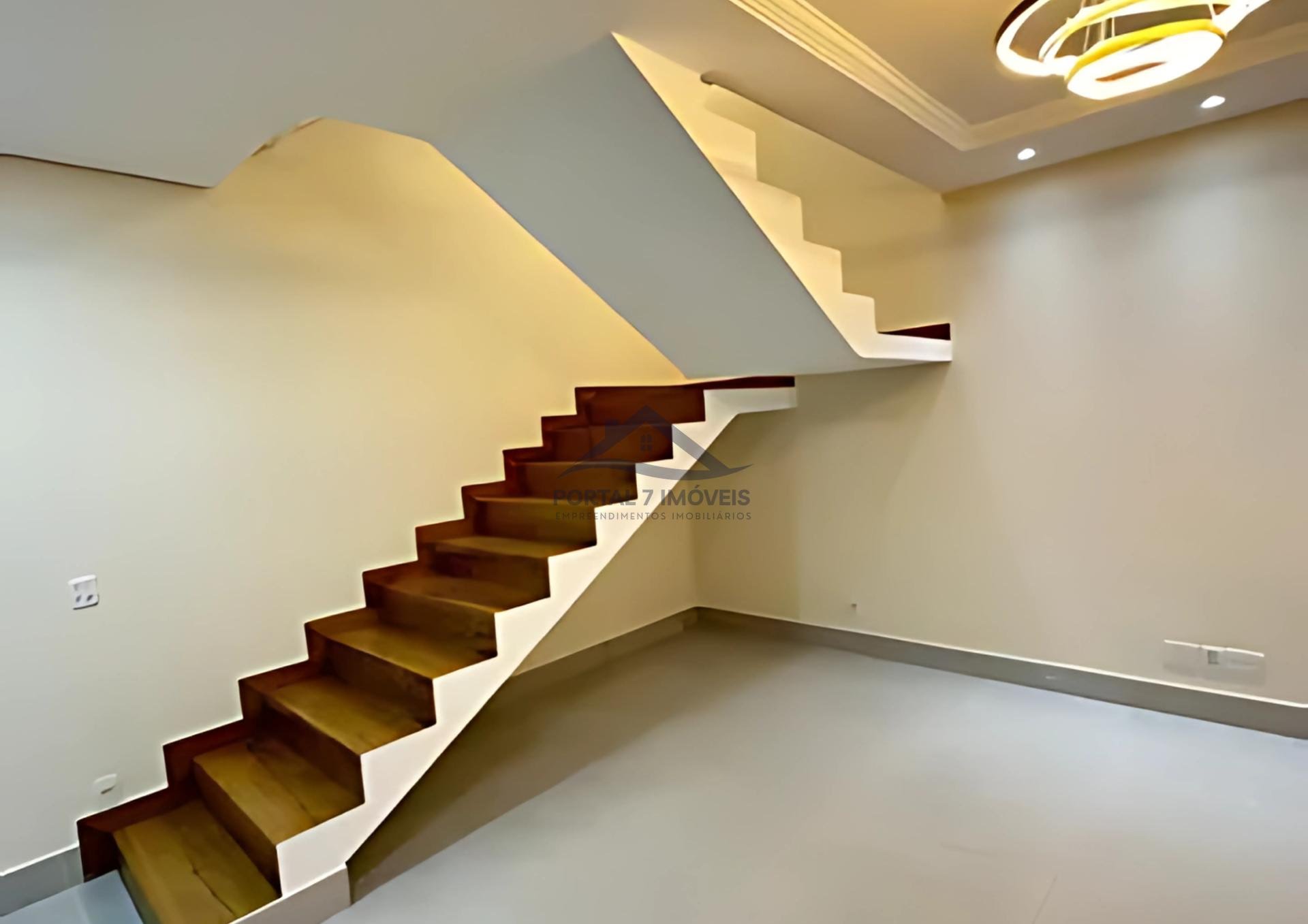 Casa à venda com 4 quartos, 2 suítes, 2 vagas e 263m² no Jardim Arizona, Sete Lagoas (MG) — foto 4 de 19
