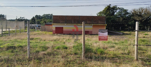 Pavilhão no Morro Alto  -  Maquiné