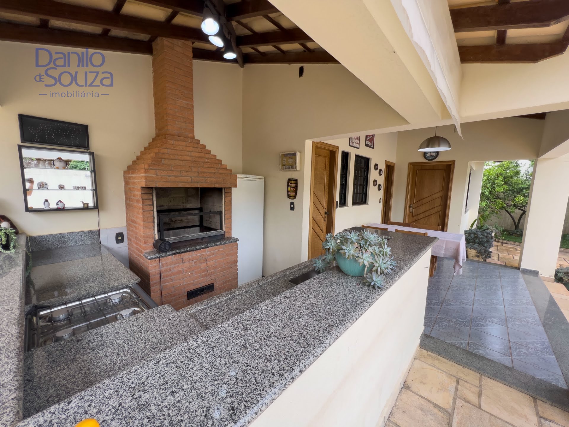 Casa à venda com 4 quartos, 2 suítes, 4 vagas e 576m² no Centro, Araxá (MG) — foto 22 de 24