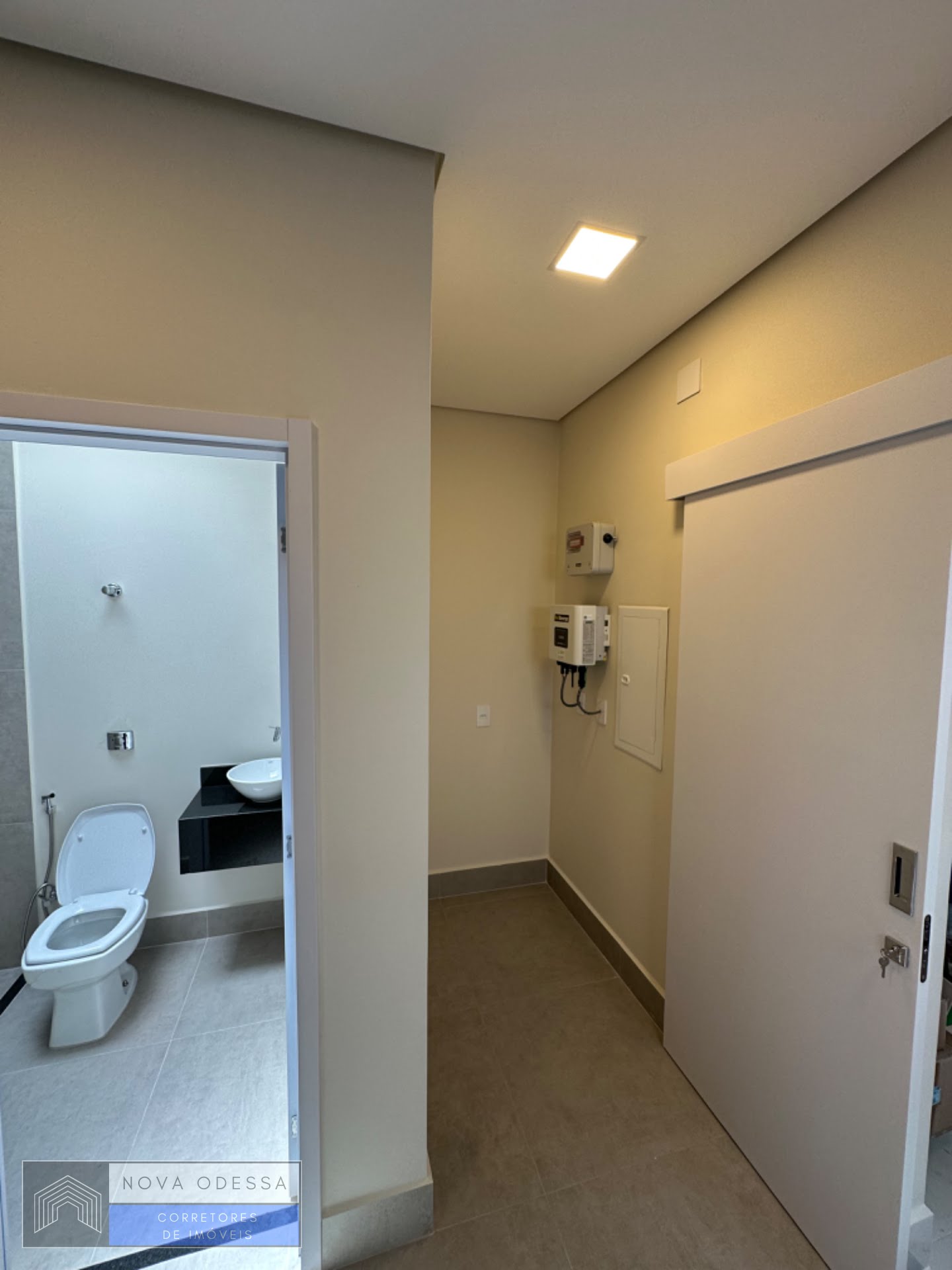 Casa à venda com 3 quartos, 1 suíte, 4 vagas e 185m² no Engenho Velho II, Nova Odessa (SP) — foto 4 de 26