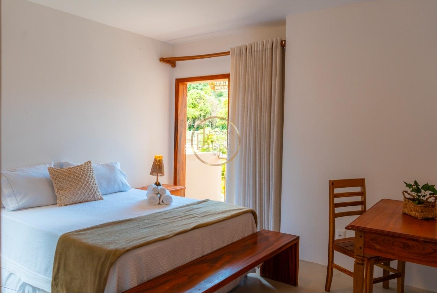 Casa à venda com 4 quartos, 4 suítes, 2 vagas e 350m² no Estrada de Trancoso, Porto Seguro (BA) — foto 8 de 23