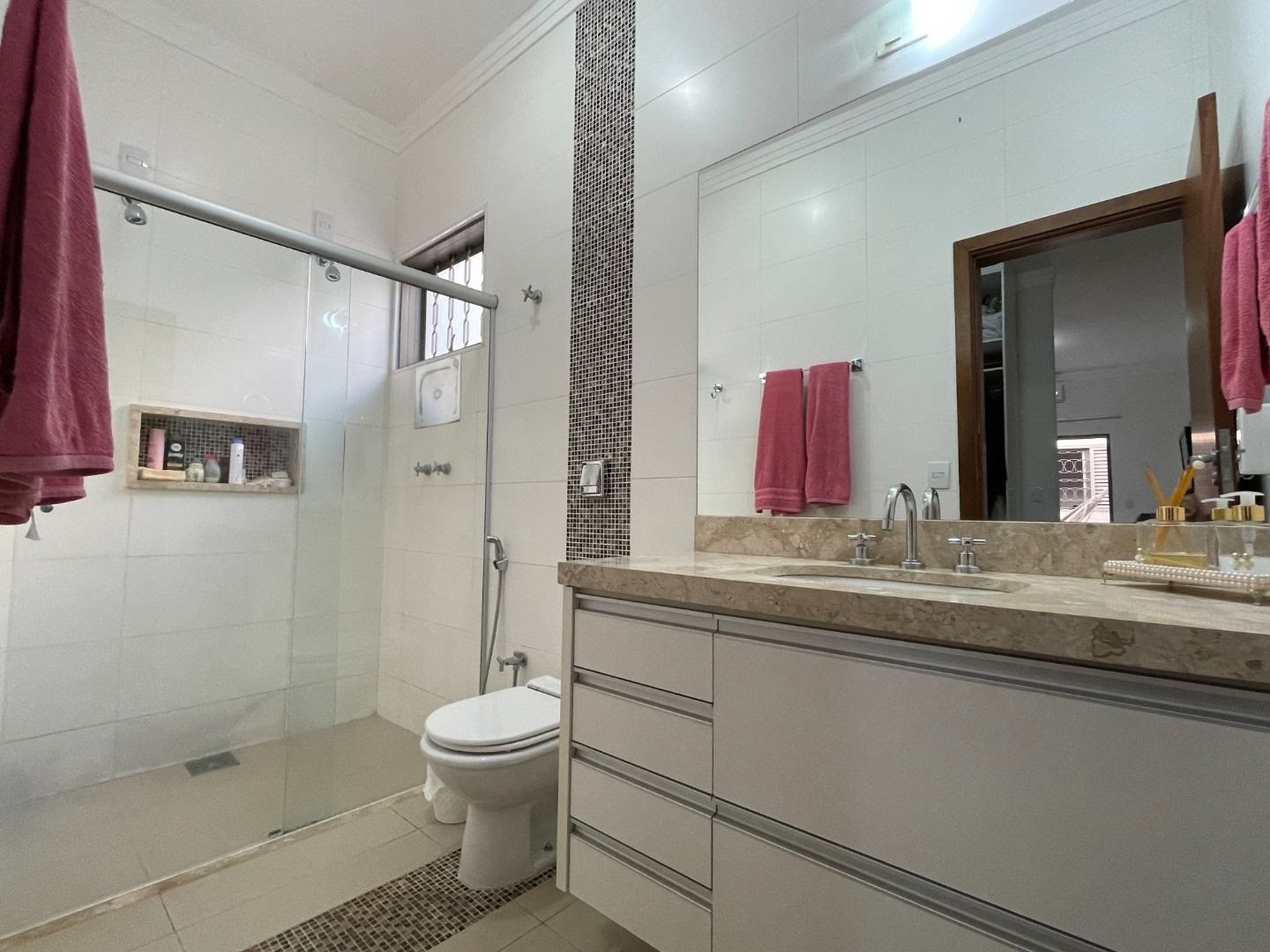 Casa à venda com 3 quartos, 3 suítes, 6 vagas e 300m² no Jardim Anhangüera, Ribeirão Preto (SP) — foto 28 de 30