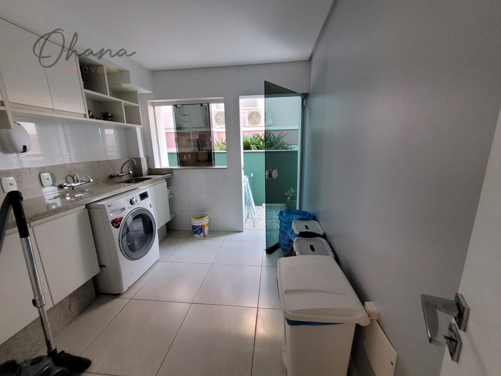 Casa - 420m² - 4 Suítes - R. das Camélias - Pedra Branca/SC