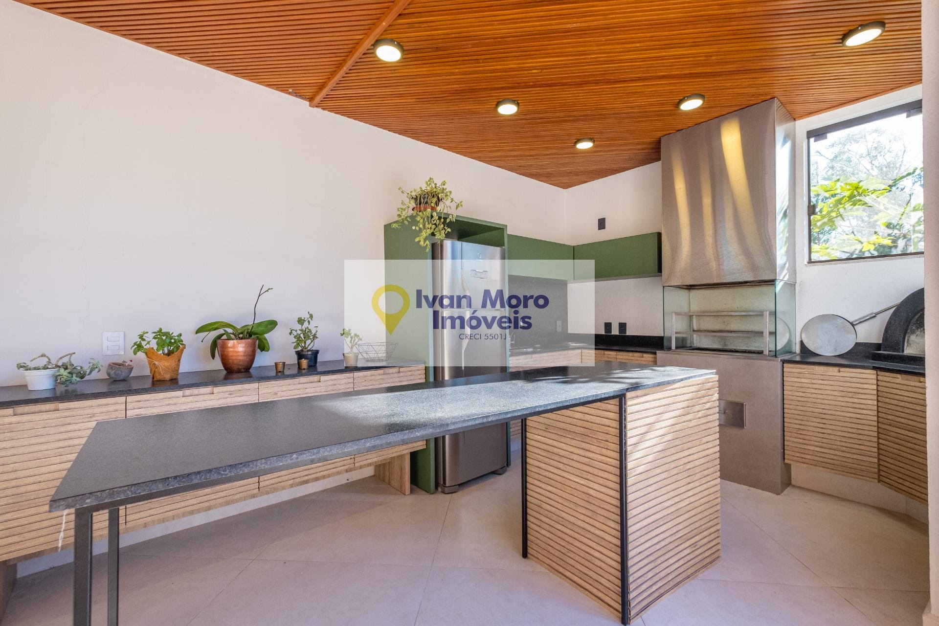 Casa à venda com 4 quartos, 2 suítes, 3 vagas e 450m² no Rio Tavares, Florianópolis (SC) — foto 4 de 23