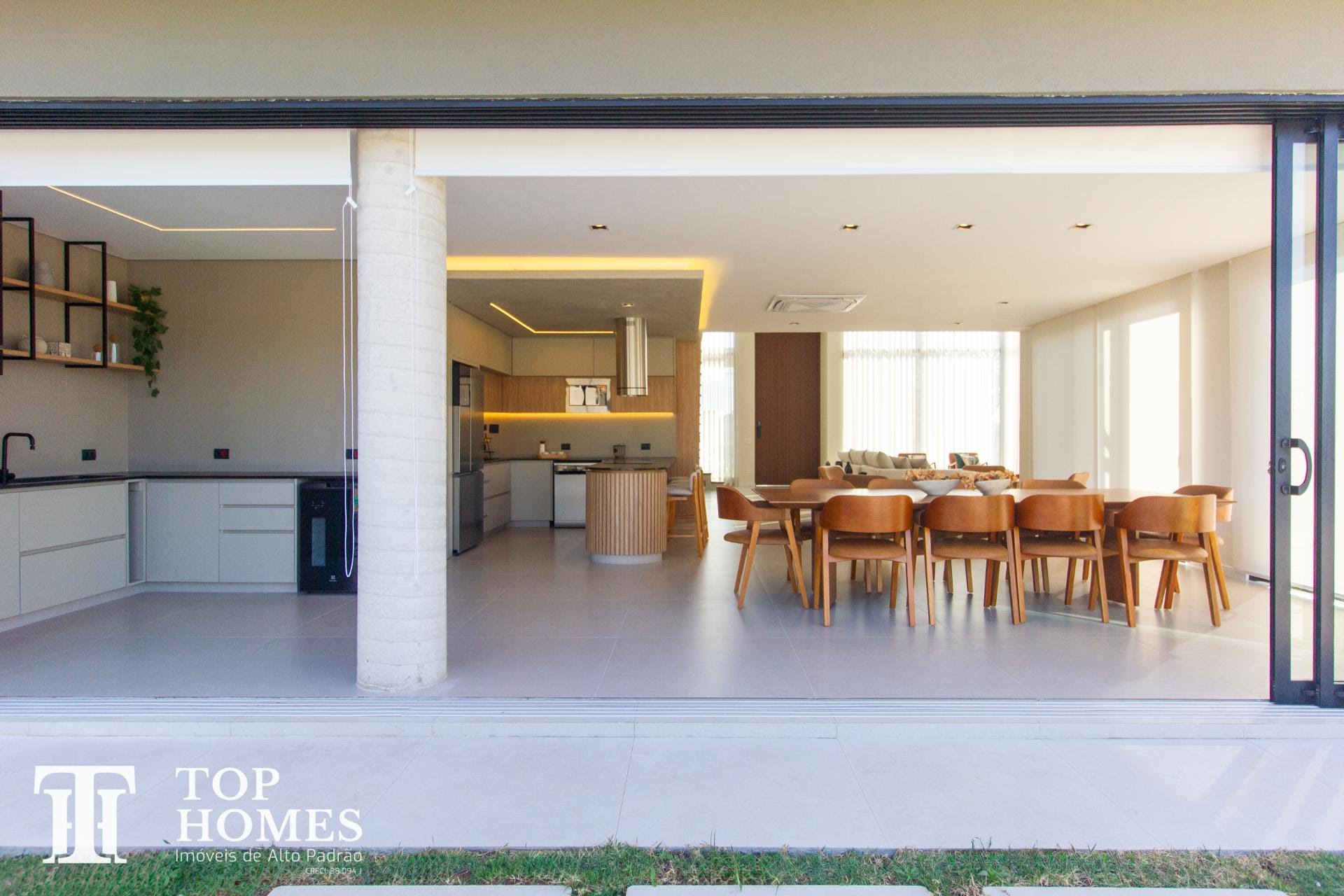 Casa de alto padrão à venda no condomínio Portal Japy Golf Club em Cabreúva SP