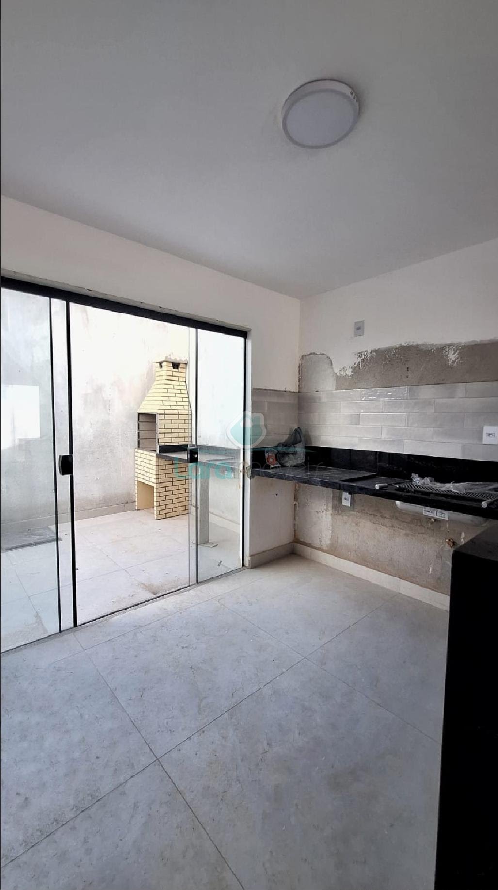 Casa à venda com 2 quartos, 1 suíte, 1 vaga e 76m² no Cancela Preta, Macaé (RJ) — foto 8 de 10