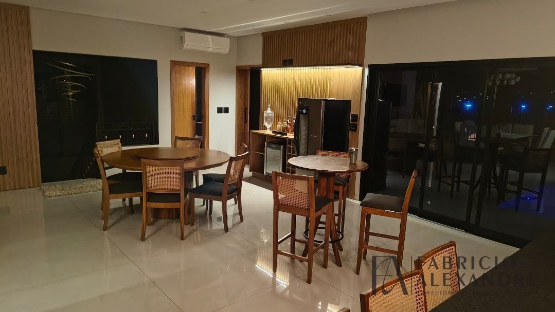 Casa à venda com 4 quartos, 3 suítes, 8 vagas e 305m² no Gaivota II, São José do Rio Preto (SP) — foto 9 de 19