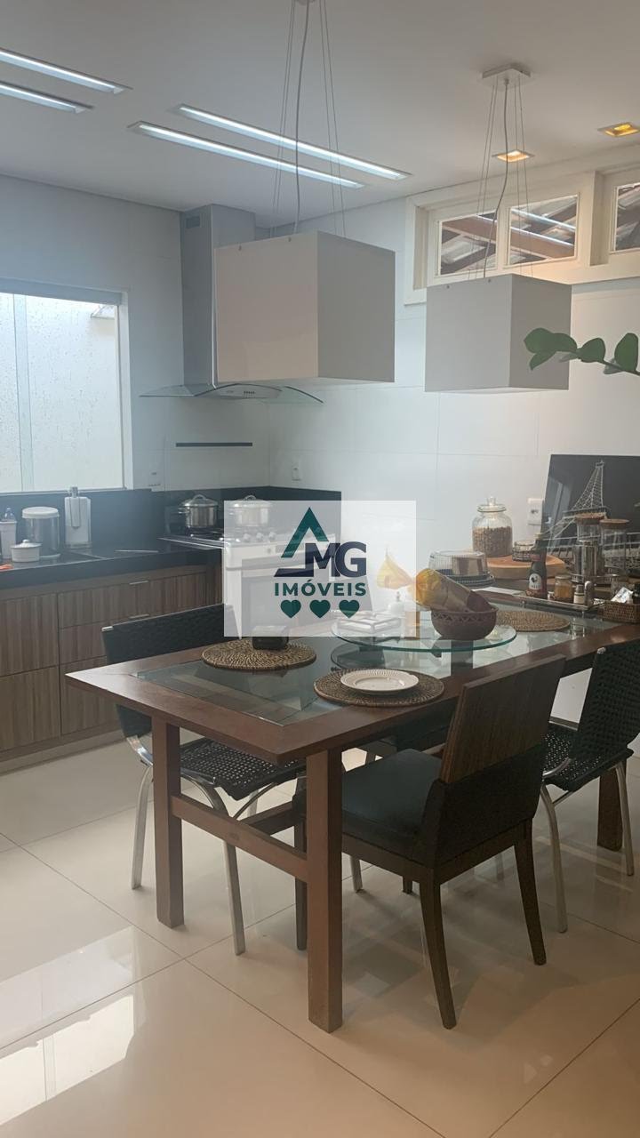 Casa à venda com 3 quartos, 1 suíte, 2 vagas e 400m² no São Conrado, Três Corações (MG) — foto 9 de 24