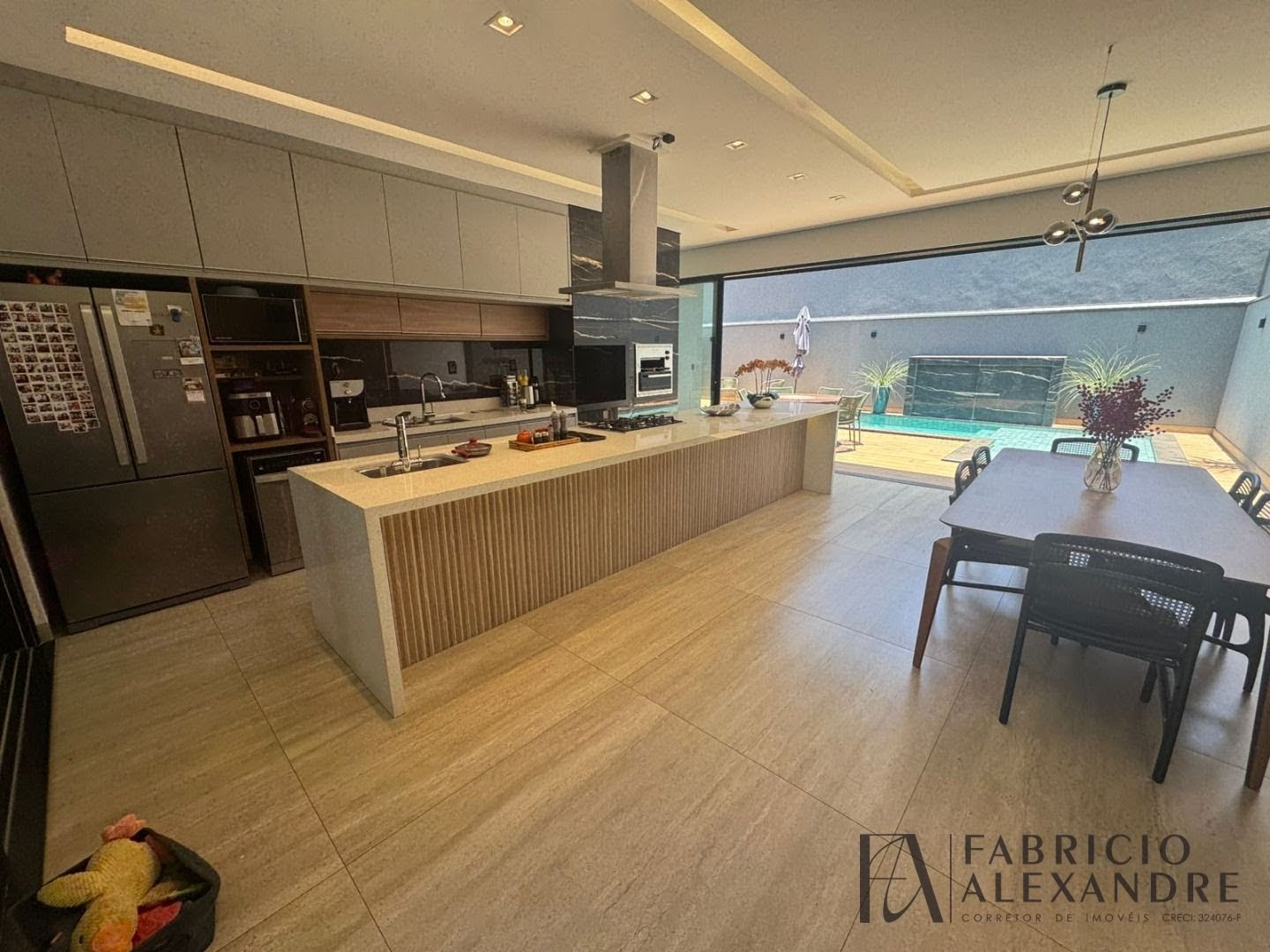 Casa à venda com 3 quartos, 3 suítes, 4 vagas e 270m² no Loteamento Recanto do Lago, São José do Rio Preto (SP) — foto 4 de 17