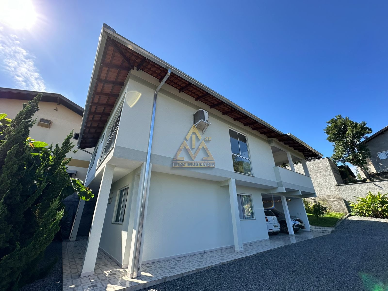 Casa à venda com 4 quartos, 4 banheiros, 2 vagas e 220m² no Água Verde, Blumenau (SC) — foto 2 de 23