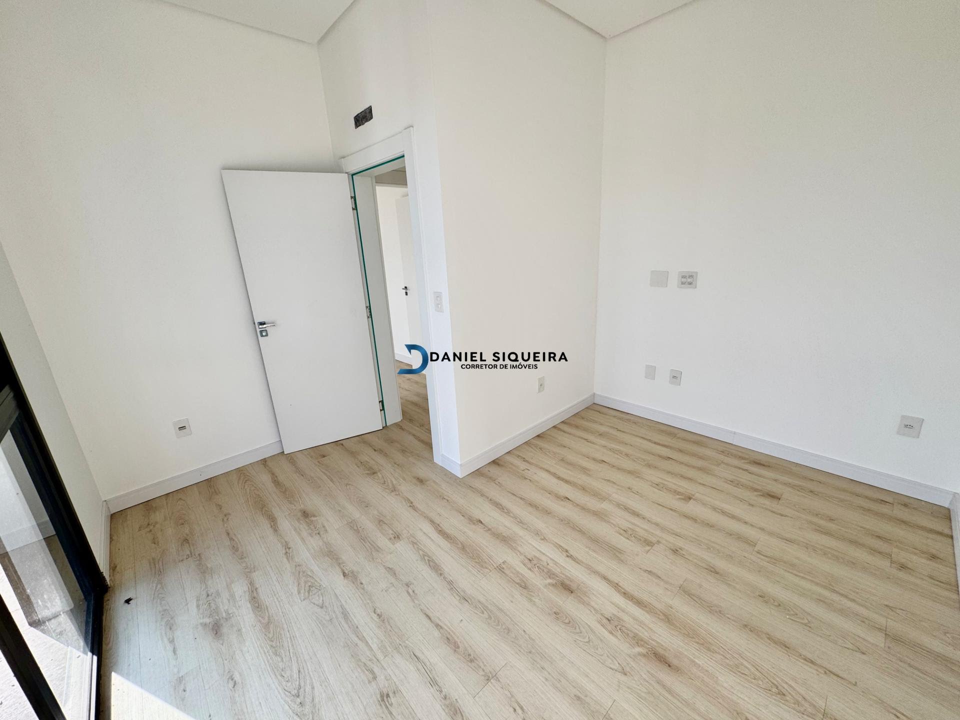 Casa à venda com 4 quartos, 1 suíte, 4 vagas e 237m² no Bairro Deltaville, Biguaçu (SC) — foto 18 de 30
