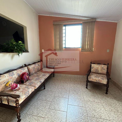 Casa em Jardim Cinelândia  -  Santa Rita do Passa Quatro