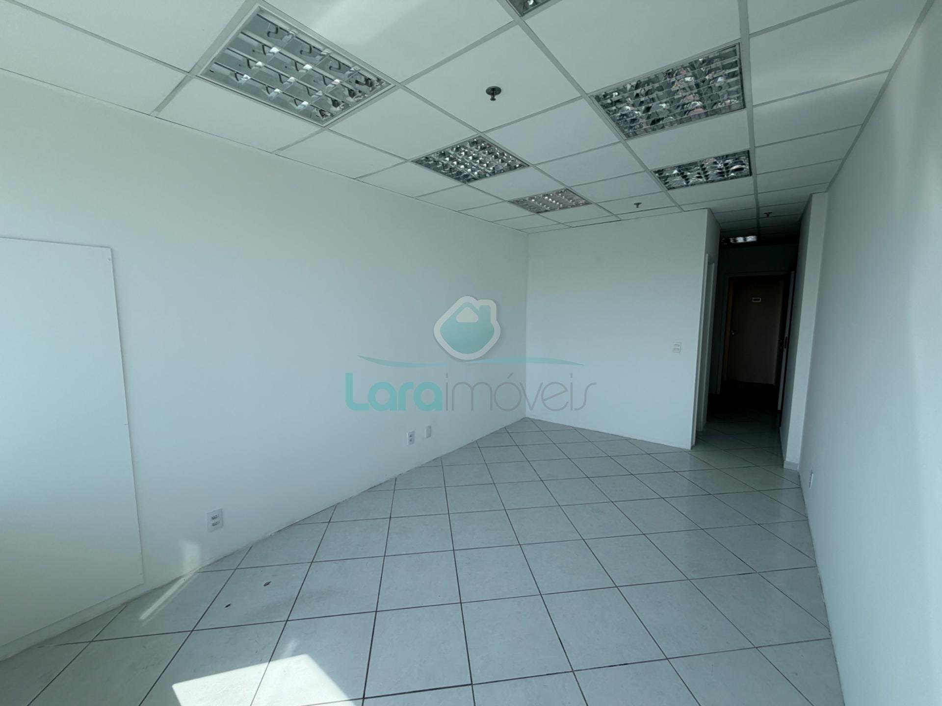 Comercial para alugar com 1 banheiro, 1 vaga e 27m² no Imbetiba, Macaé (RJ) — foto 10 de 16
