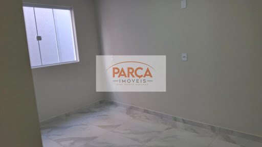 Casa à Venda em Planície da Serra: 3 Dormitórios e Suíte