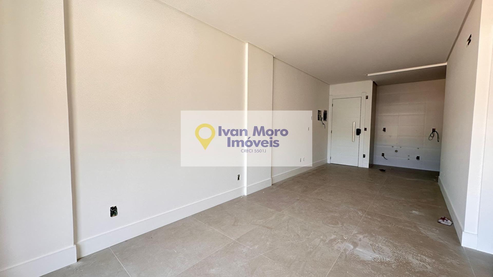 Apartamento à venda com 2 quartos, 1 suíte, 1 vaga e 66m² no Saco Grande, Florianópolis (SC) — foto 2 de 9