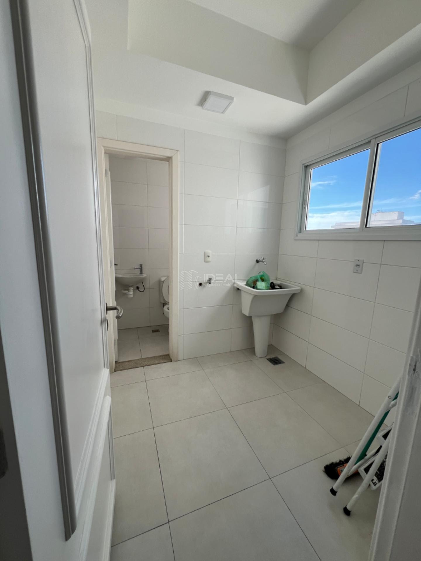 Apartamento à venda com 4 quartos, 3 suítes, 3 vagas e 160m² no Jardim Maria de Queiroz, Campos dos Goytacazes (RJ) — foto 27 de 30