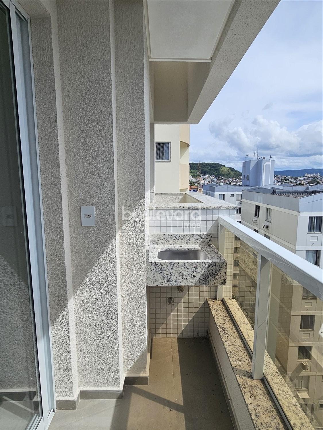 Apartamento à venda com 2 quartos, 1 suíte, 1 vaga e 70m² no Ipiranga, São José (SC) — foto 4 de 16