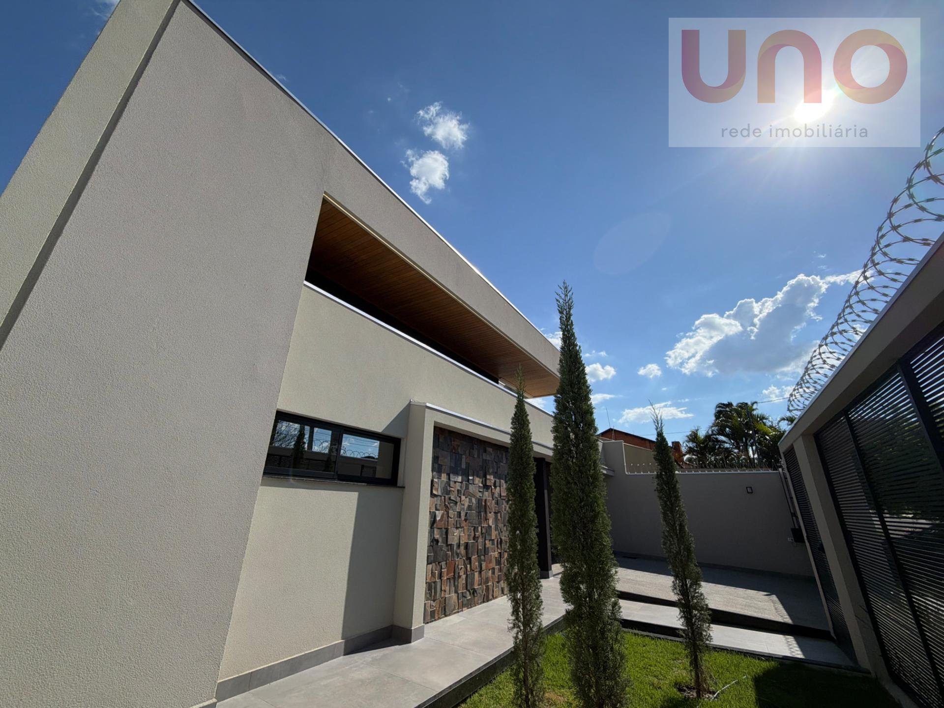 Casa à venda com 4 quartos, 3 suítes e 4 vagas no Jardim Autonomista, Campo Grande (MS) — foto 4 de 30