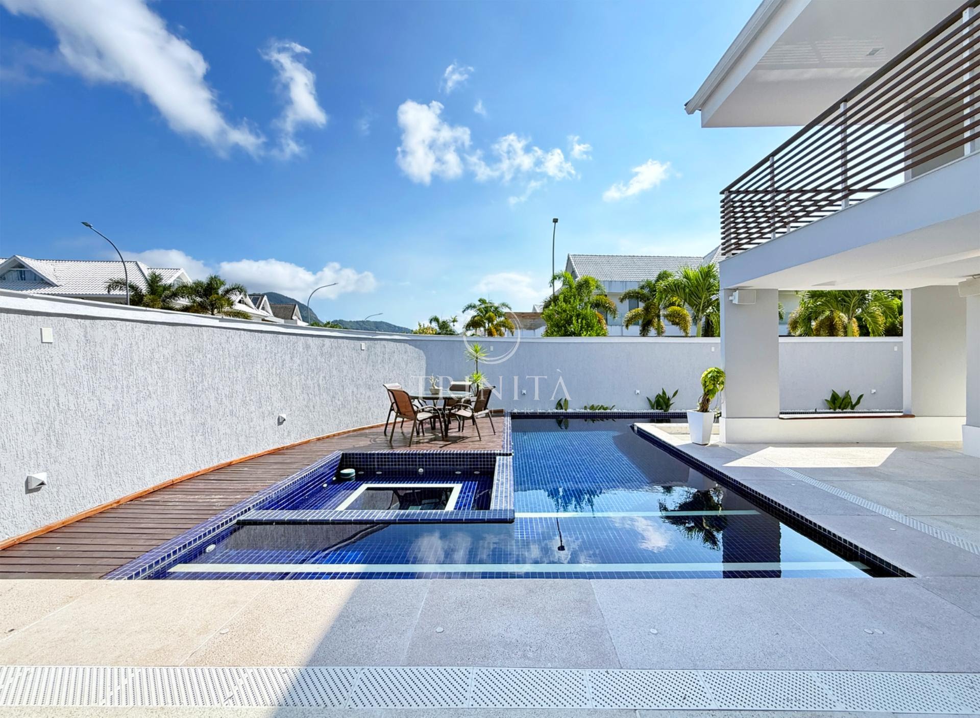 Piscina da casa à venda no Riviera Del Sol