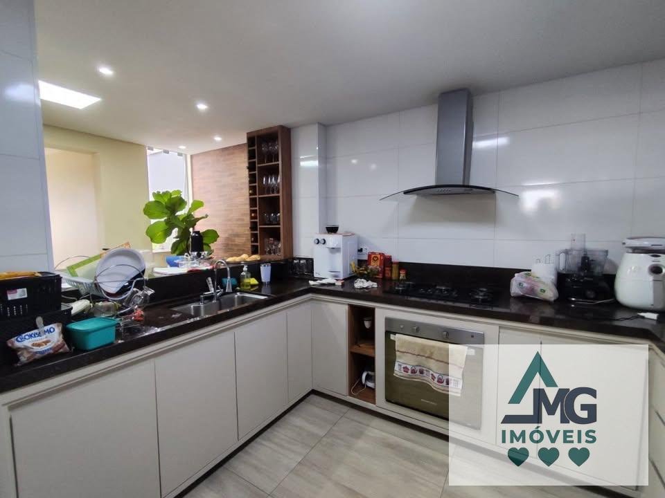 Casa, 3 quartos, 200 m² - Foto 13