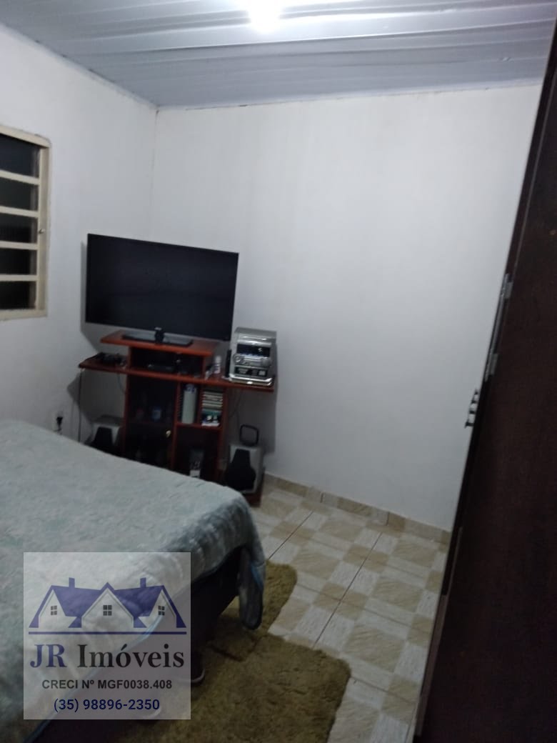 Casa à venda com 1 quarto, 1 banheiro, 1 vaga e 100m² no Rebourgeon, Itajubá (MG) — foto 3 de 5