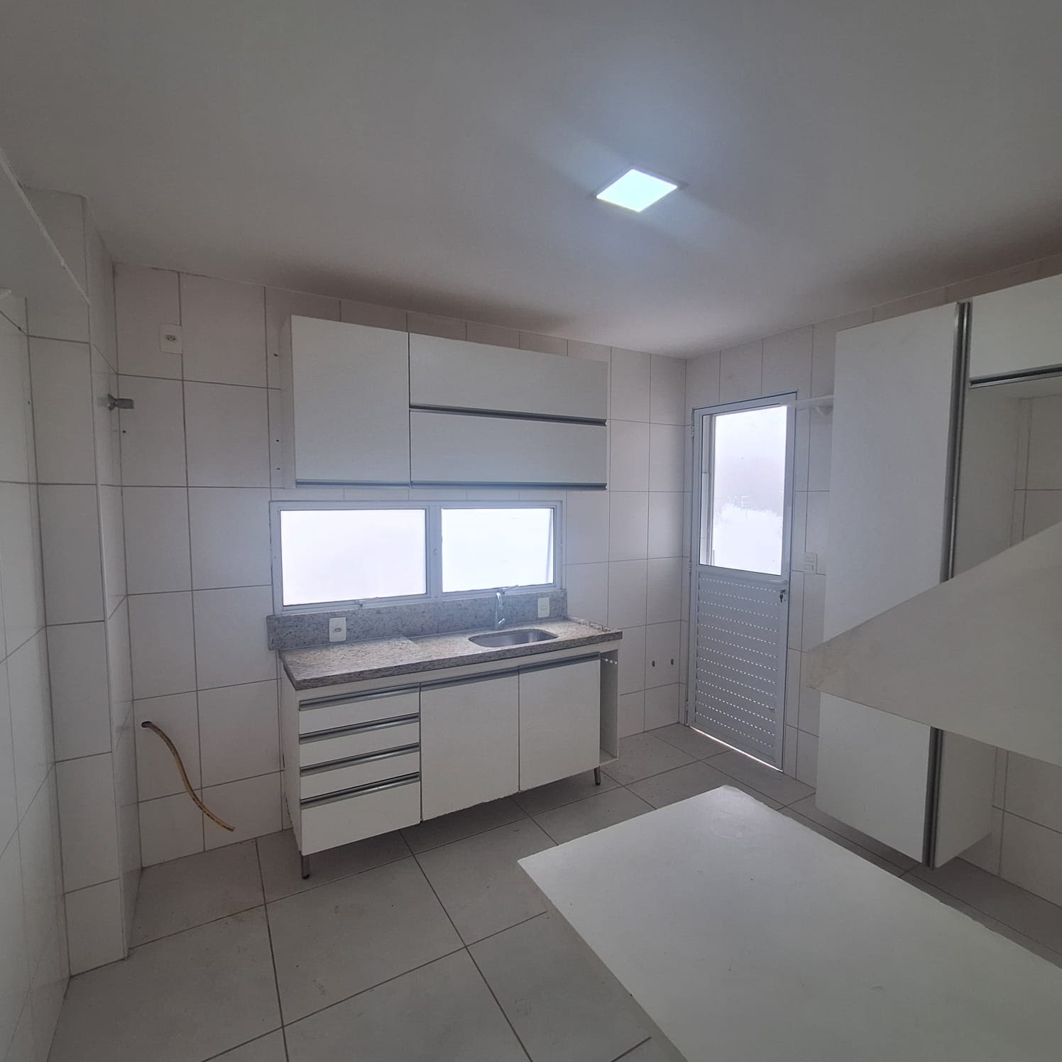Casa à venda com 3 quartos, 3 suítes, 2 vagas e 120m² no Sim, Feira de Santana (BA) — foto 9 de 21