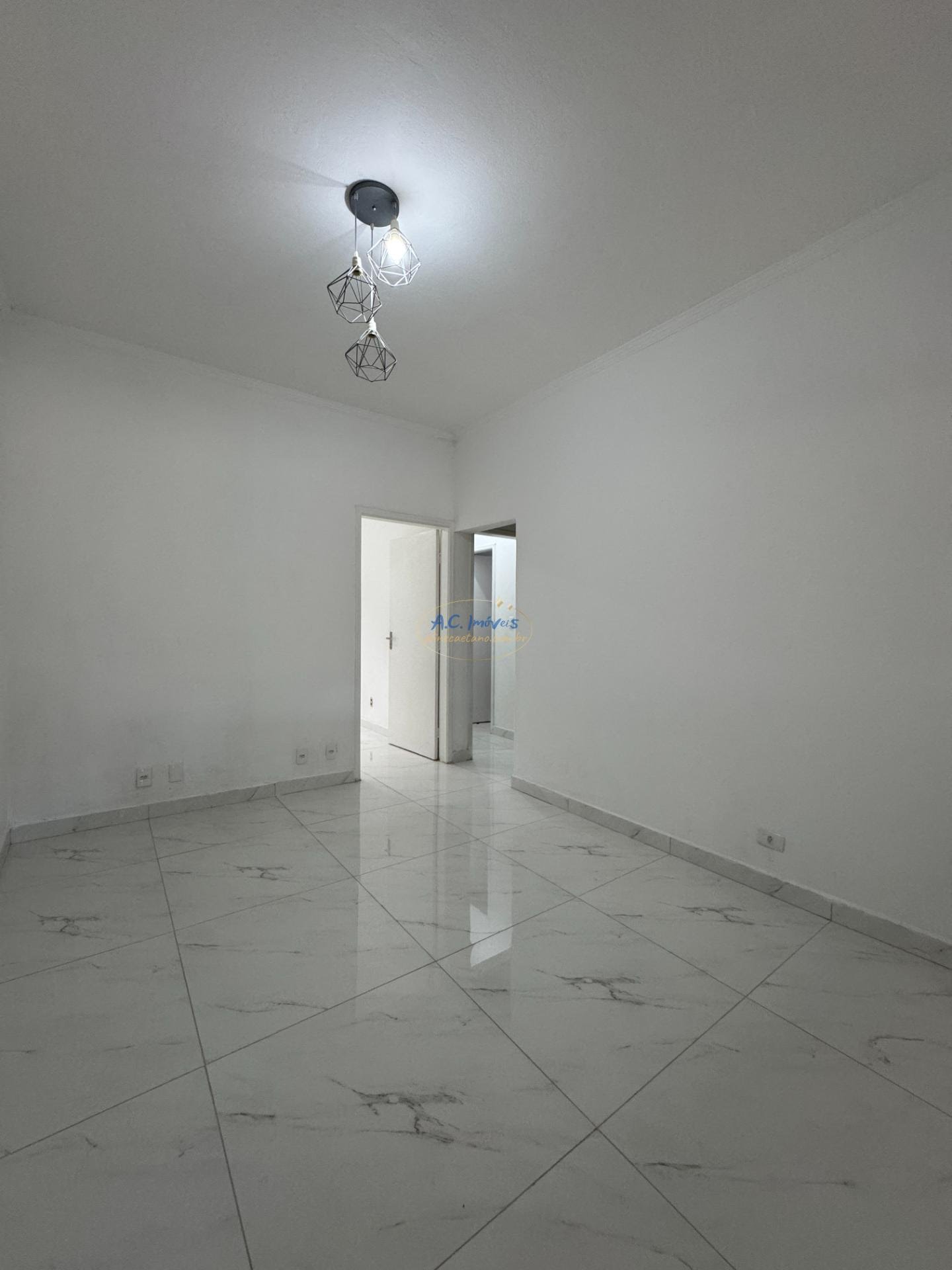 Casa à venda com 2 quartos, 1 suíte, 2 vagas e 72m² no Boqueirão, Praia Grande (SP) — foto 15 de 28