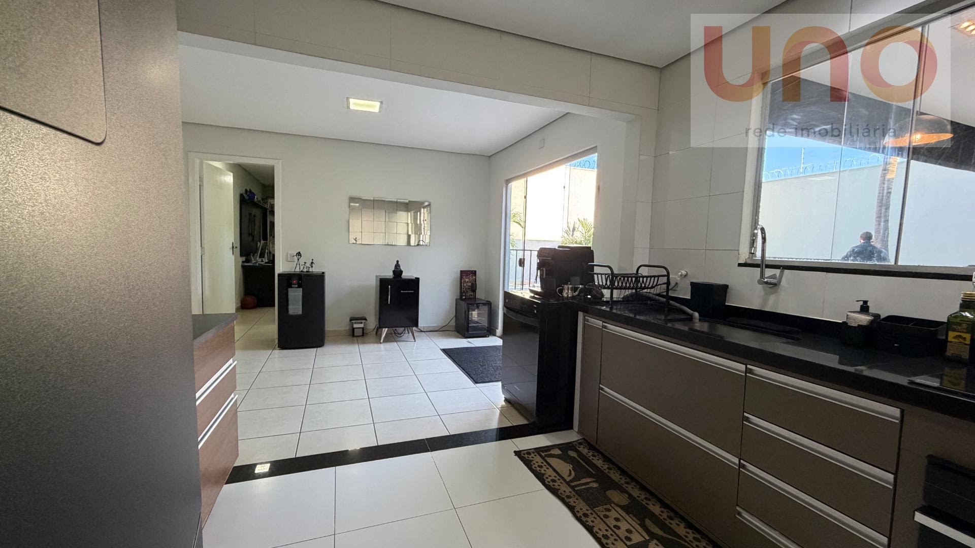Casa à venda com 4 quartos, 4 suítes, 3 vagas e 229m² no Tijuca, Campo Grande (MS) — foto 23 de 30