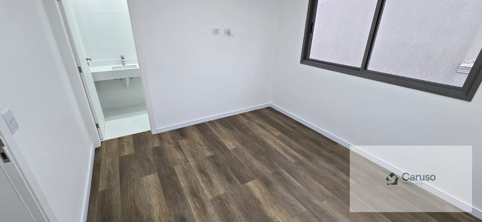 Casa à venda com 4 suítes, 4 vagas e 300m² no Condomínio Real Park, Arujá (SP) — foto 4 de 26